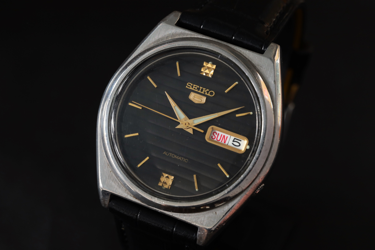 SEIKO(セイコー)  90's  SEIKO 5  /  Cal.7S26A