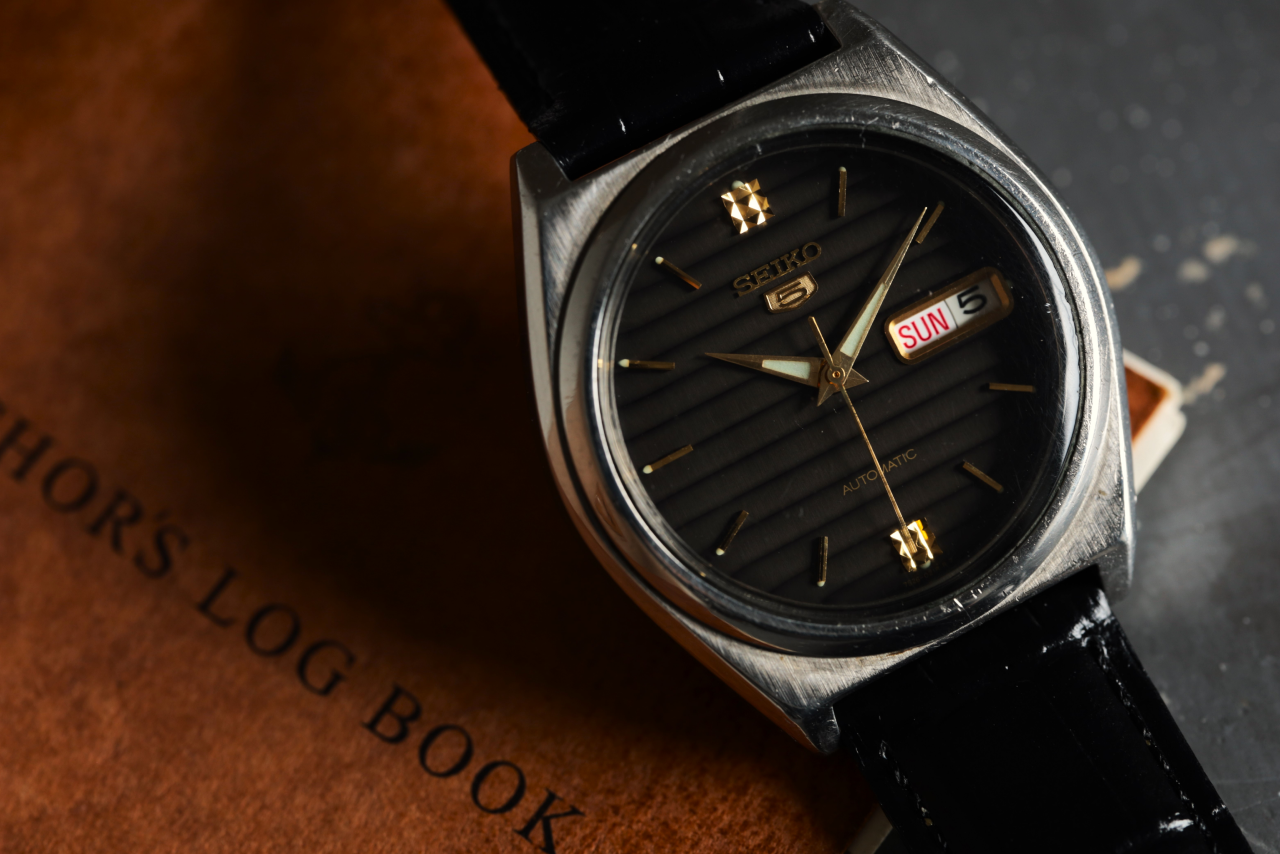 SEIKO(セイコー)  90's  SEIKO 5  /  Cal.7S26A