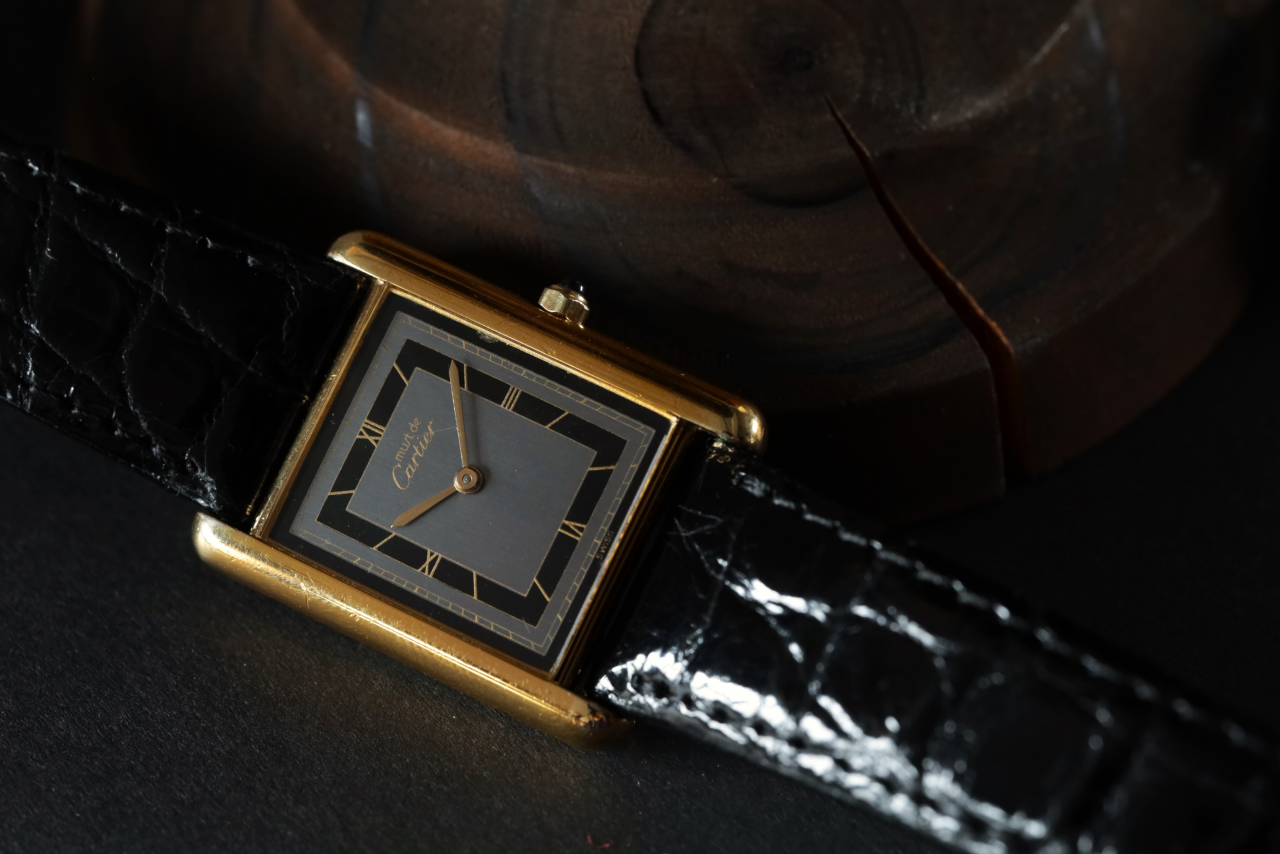 Cartier(カルティエ) 80~90's Must TANK Cal.81 – RESUME Cartier(カルティエ) 80~90's Must TANK Cal.81 – RESUME