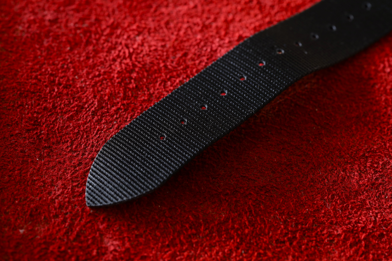 FAR EASTERN ENTHUSIAST(ファーイースタンエンスージアスト)  FE-MDW / MERIDIAN BLACK CASE MODEL