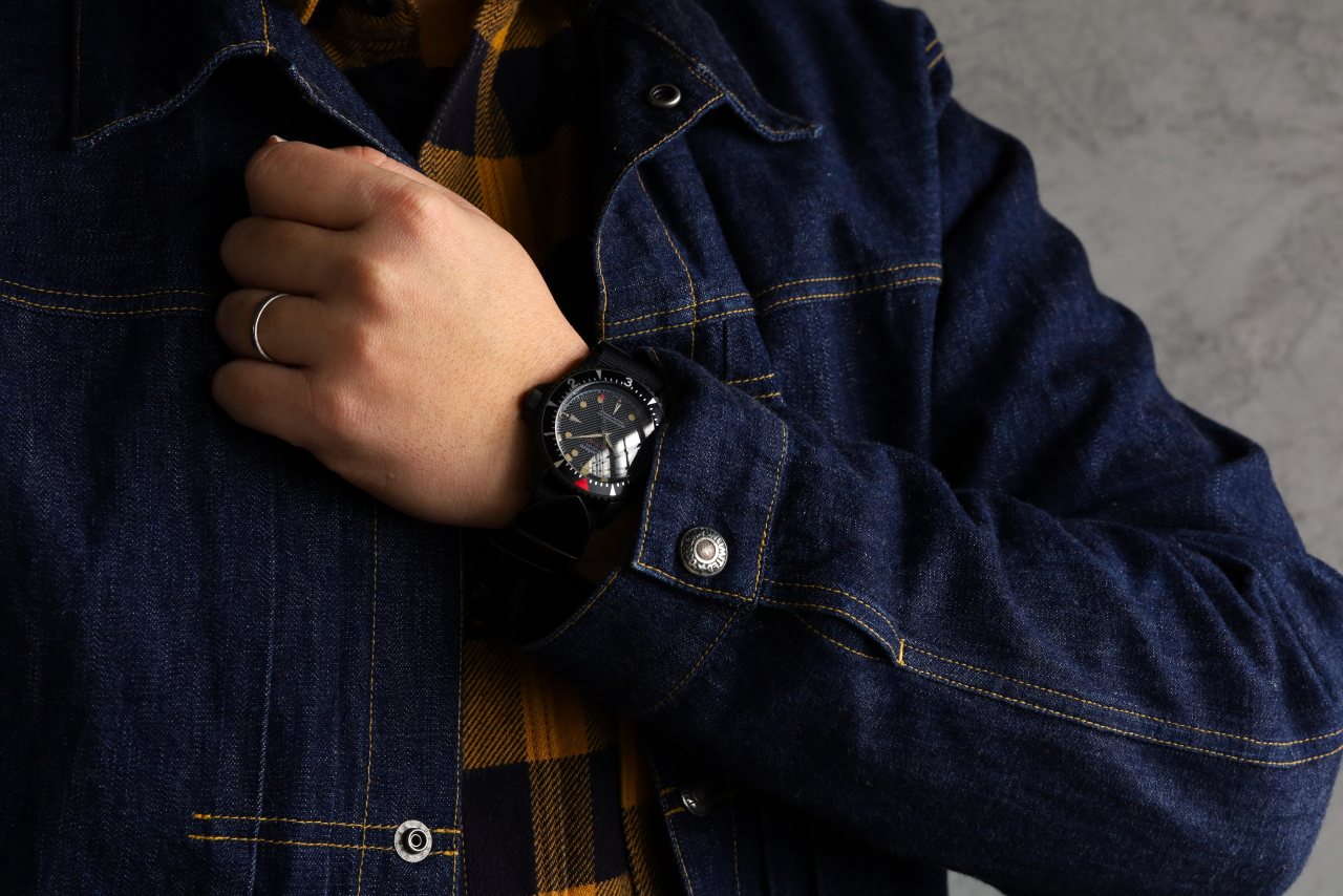 FAR EASTERN ENTHUSIAST(ファーイースタンエンスージアスト)  FE-MDW / MERIDIAN BLACK CASE MODEL