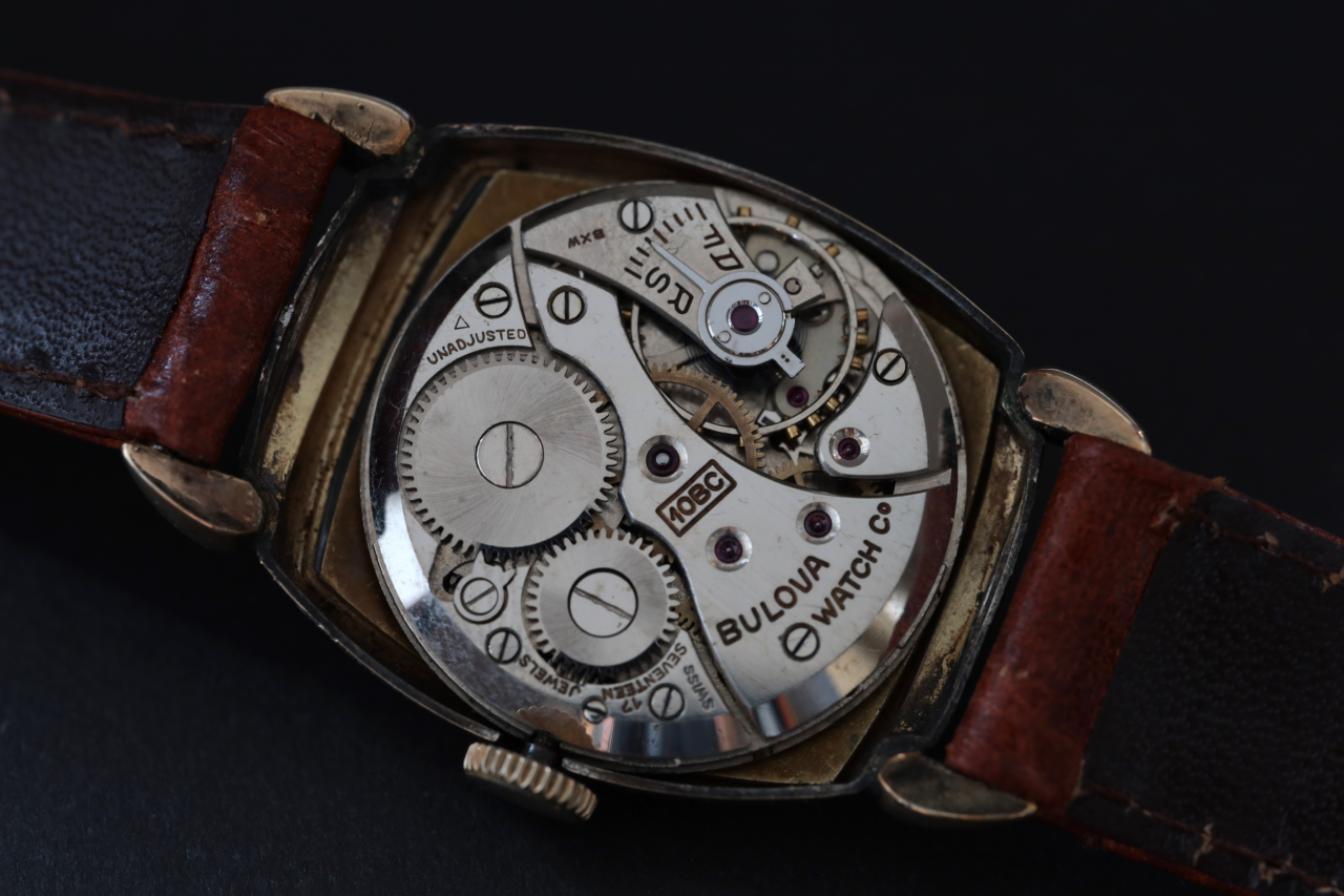 BUROVA 40's BUROVA Cal.10BC