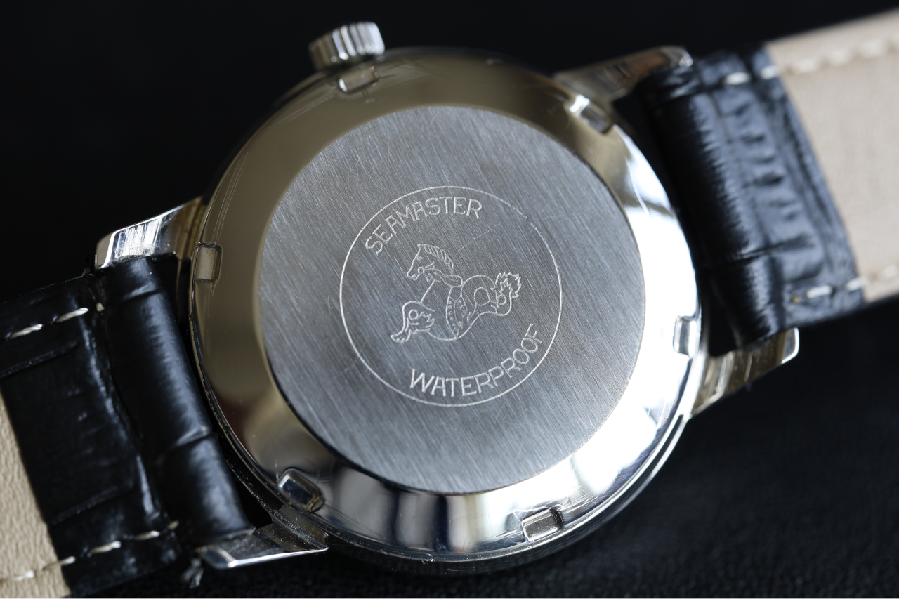 OMEGA(オメガ) 60's Seamaster Black Mirror dial Cal.565