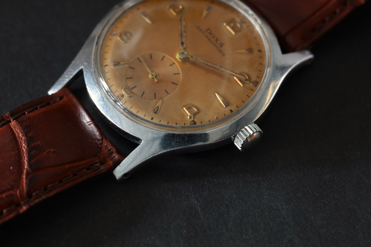 DOXA 50's DOXA