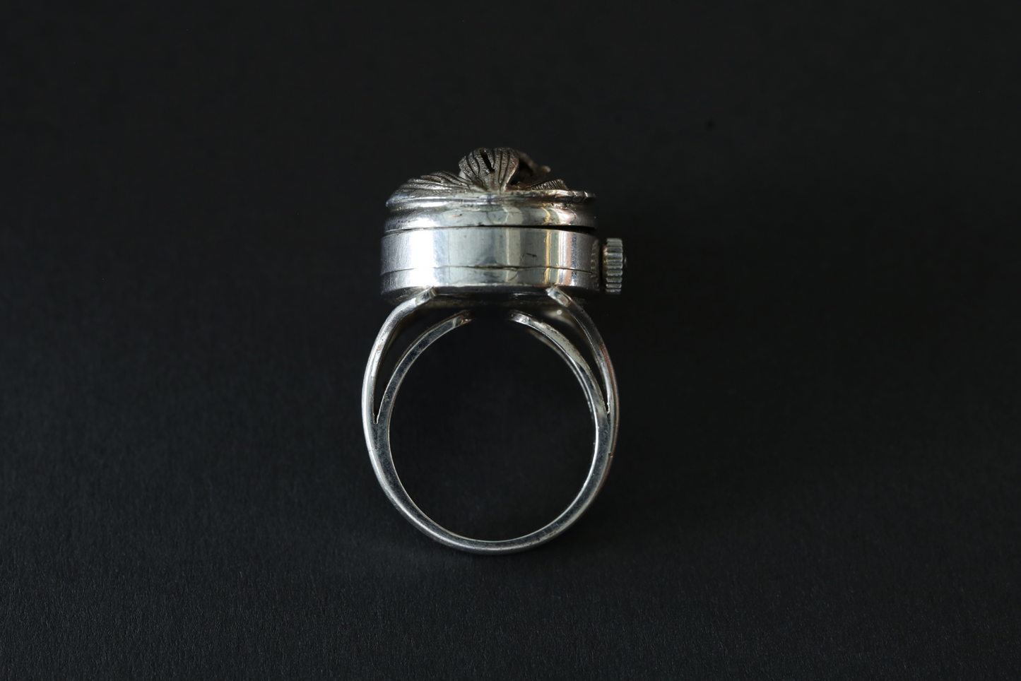 ORIENT (オリエント) 　60's / Chanel