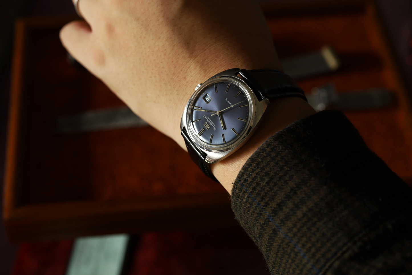 IWC (International Watch Company) 70's / SCHAFFHAUSEN / Cal.8541b